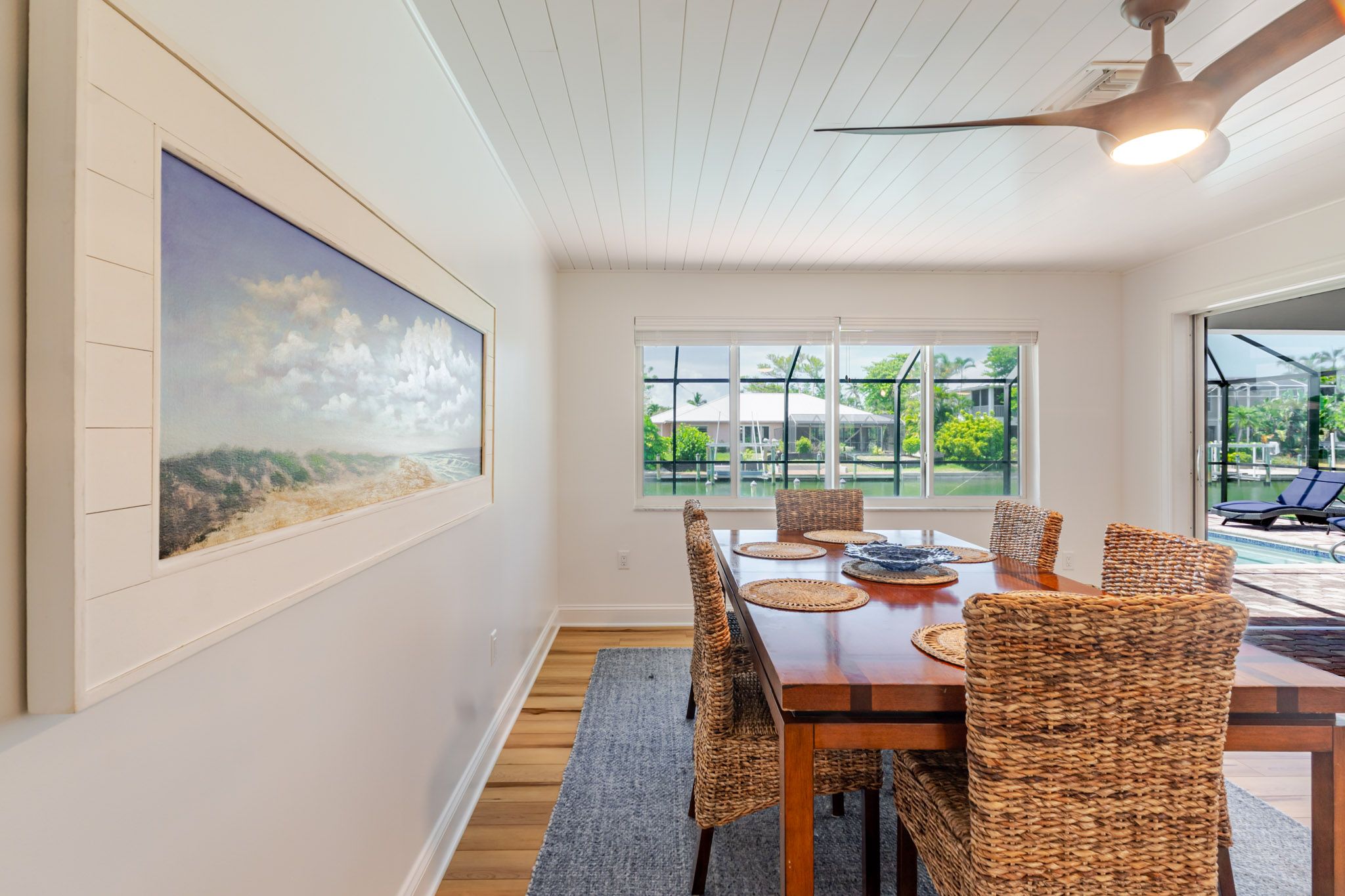 Dining area with island-inspired accents.